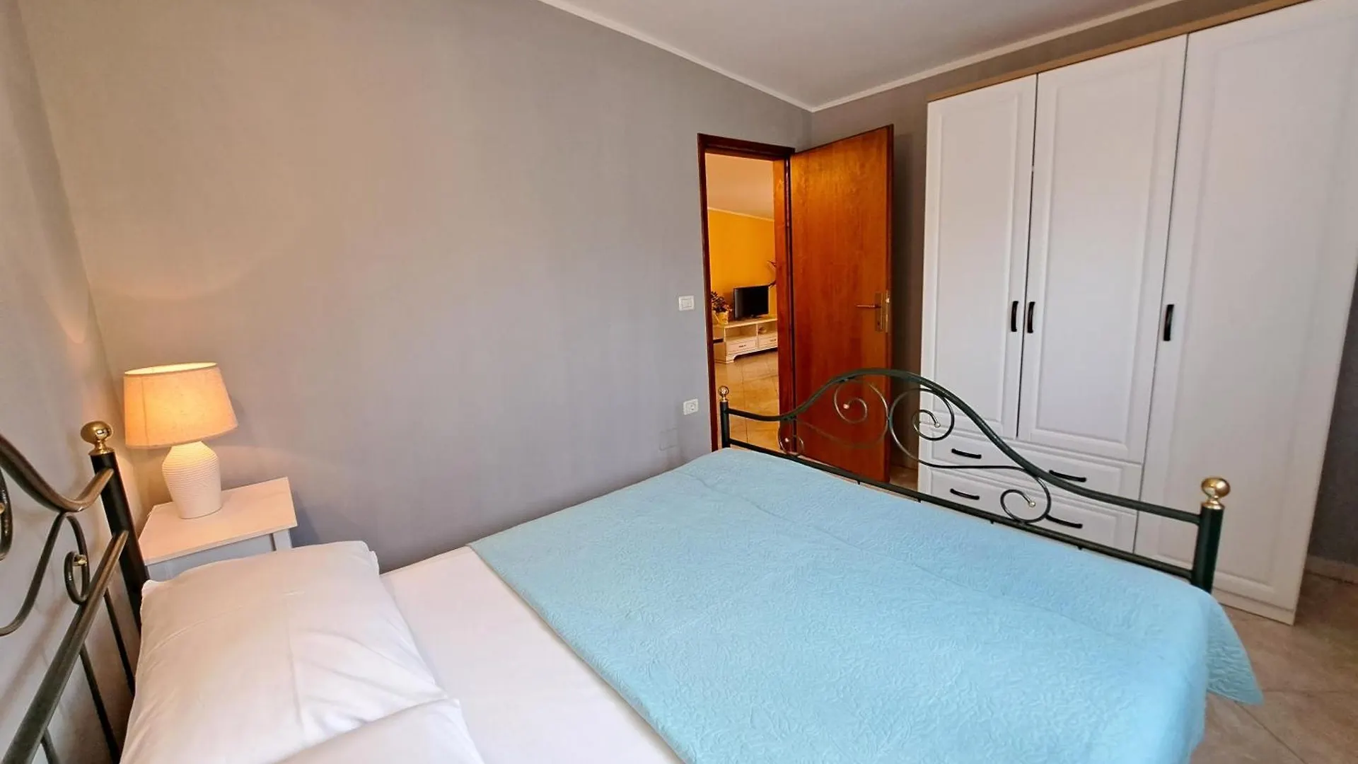 Apartments With A Parking Space Fiorini, Novigrad - 6926 Brtonigla